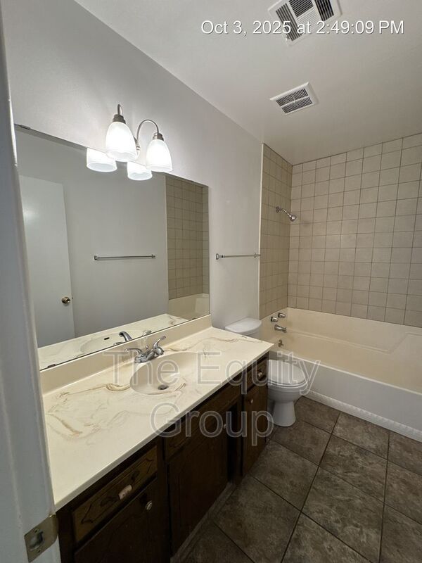 Building Photo - 2724 S Sallee Ct