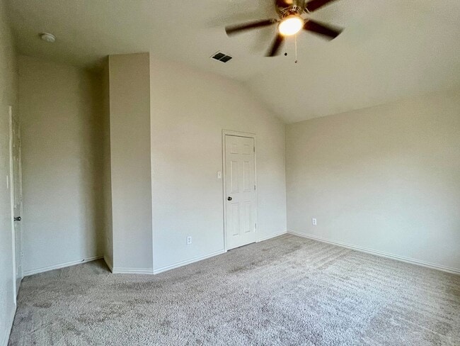 Building Photo - Gorgeous 4-bedroom home!