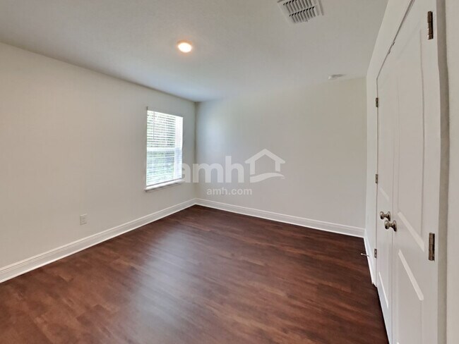 Building Photo - 27518 St Andrews Ave