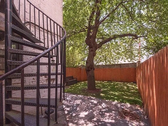 Building Photo - 116 W 118th St