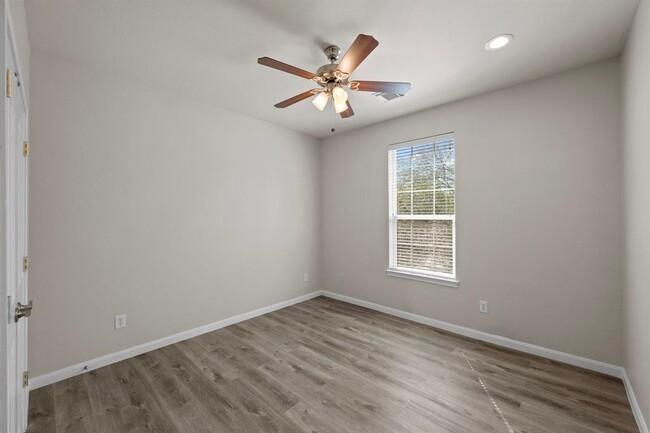 Building Photo - 1301 Horseback Hollow