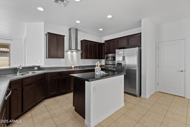 Building Photo - 3664 S Jasmine Dr