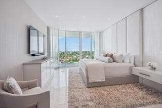 Building Photo - 2241 SE 17th St