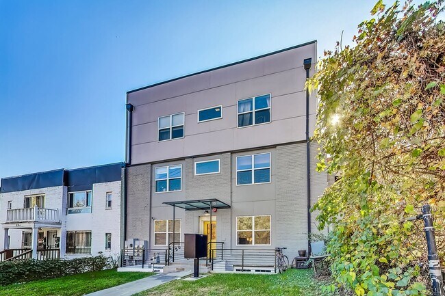 Building Photo - Welcome to Unit 202 at the Arboretum Condo...