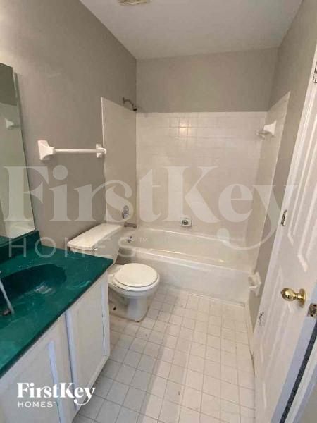 Building Photo - 4261 Kings Valley Cove E