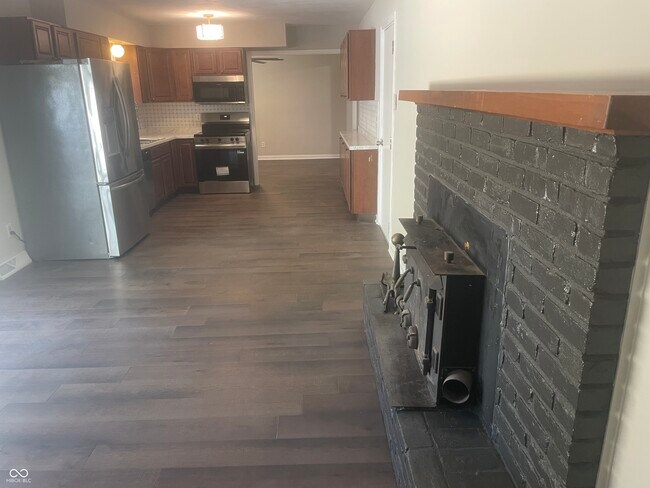 Building Photo - 1416 Miami Ct S