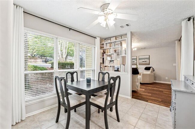 Building Photo - 6808 Glenridge Dr