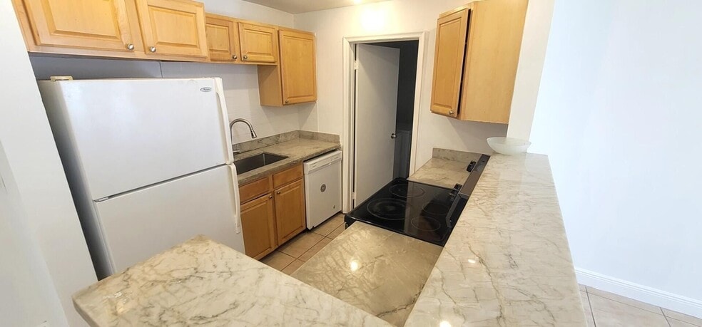 Building Photo - 2601 NW 68th Way