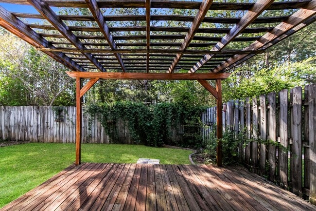 Building Photo - 453 Tocoa Rd