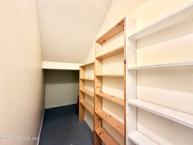 Building Photo - 1720 Cross Pines Dr