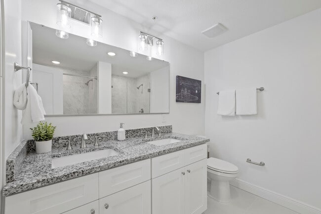 Building Photo - 701 Pilot Ln