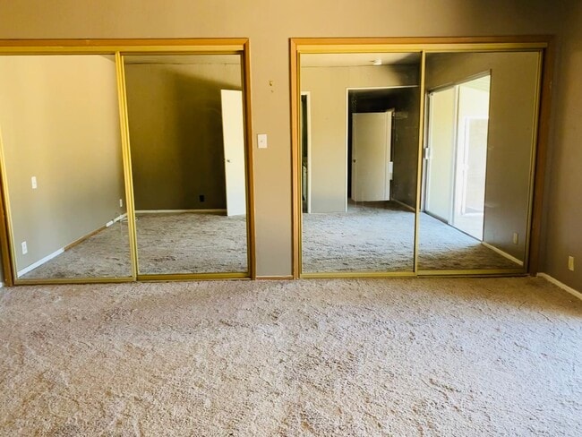Building Photo - Spacious 3 Bed | 2 Bath Home – Less Than 1...