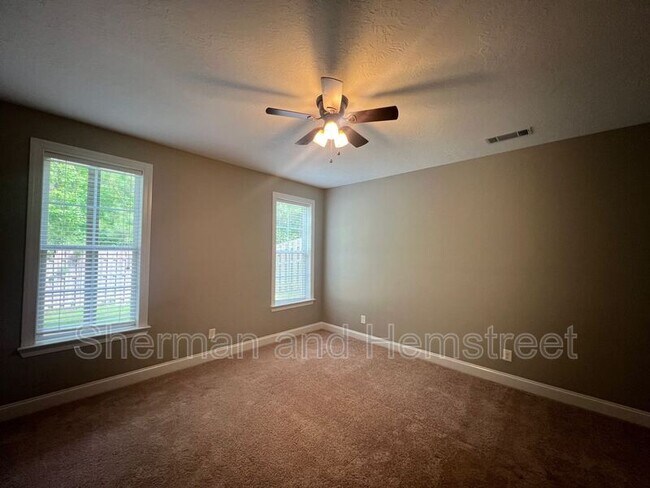 Building Photo - 4239 Windslow Dr