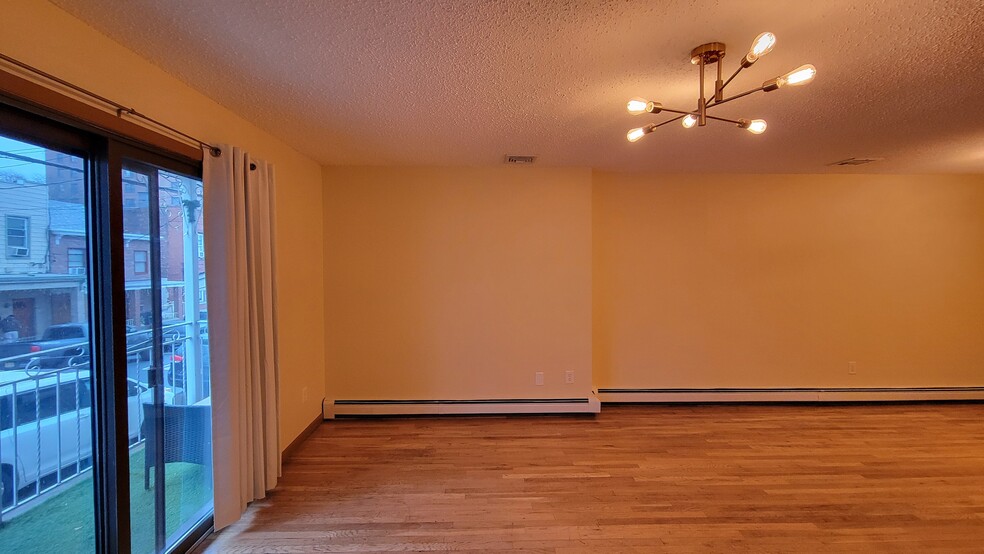 Building Photo - 213 69th St