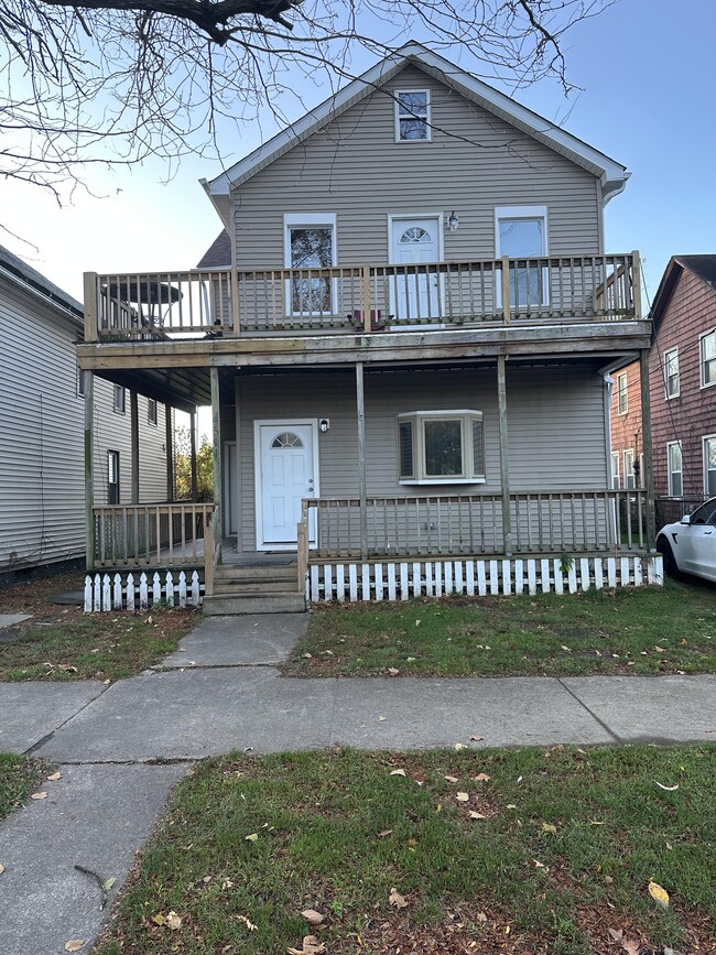 Lower Level of Duplex - 4511 Fenwick Ave