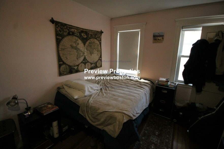 Building Photo - 169 Winchester St