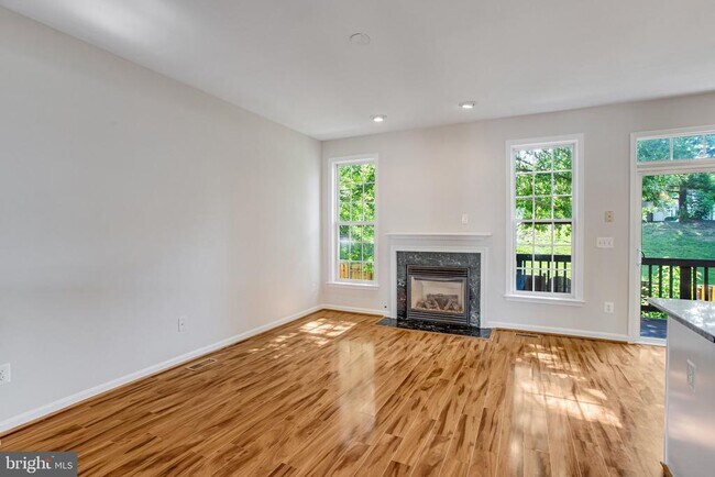 Building Photo - 15519 Exmore Ct