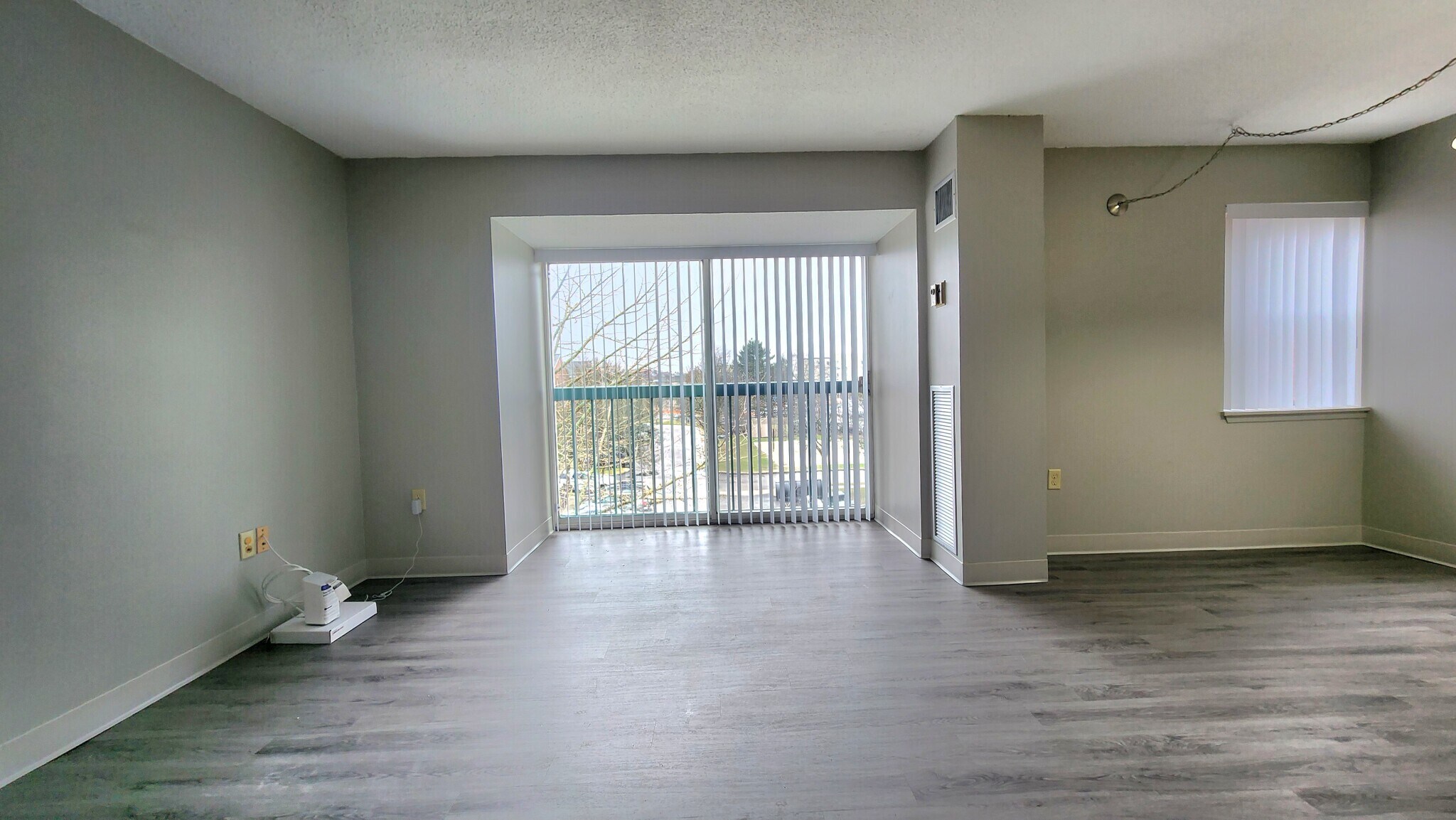 Building Photo - 77 N Point Dr