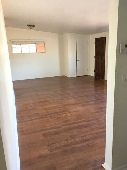 Building Photo - 5622 E Whittier St