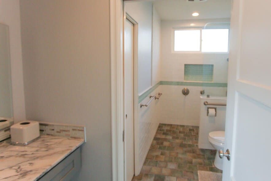 Building Photo - 3769 Mound View Ave