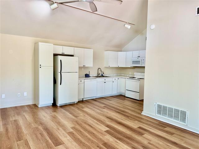 Building Photo - 2018 Long Creek Ct