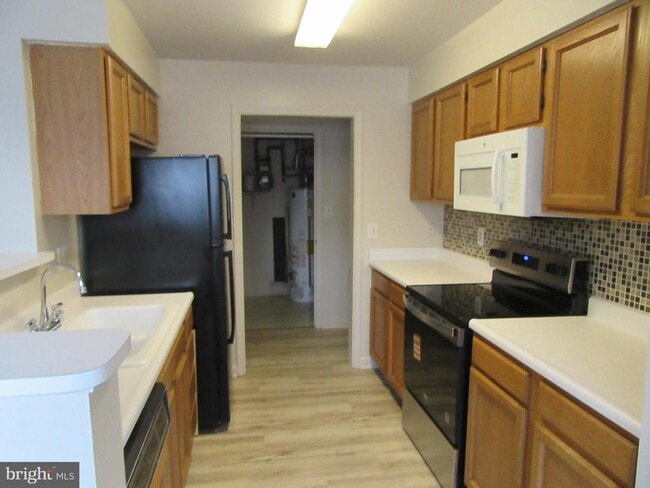 Building Photo - 11006 Koman Cir