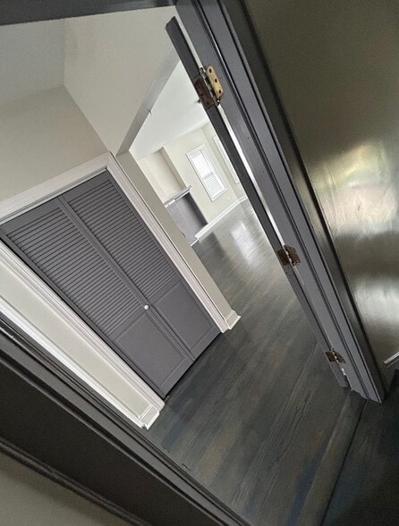 Building Photo - 7730 S Cornell Ave