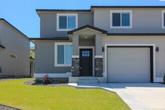 Building Photo - 3 Bedroom, 2.5 Bath Richland Townhouse