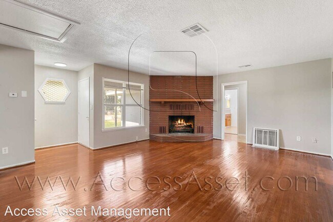 Building Photo - 4 br, 2 bath House - 4108 Agate St