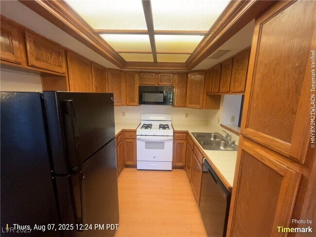 Building Photo - 4049 Luzon Way