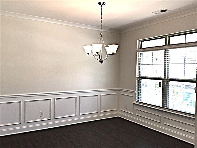 Building Photo - 1682 Weatherbrook Cir
