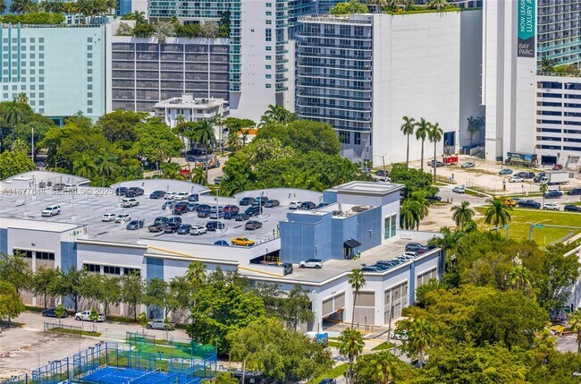 Building Photo - 1600 NE 1st Ave