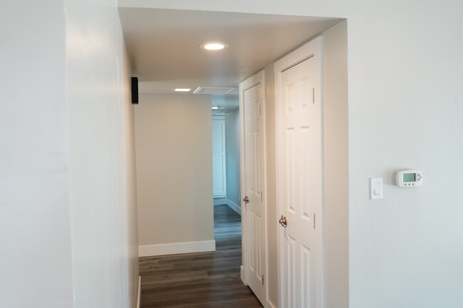 Building Photo - 1650 Archer Dr