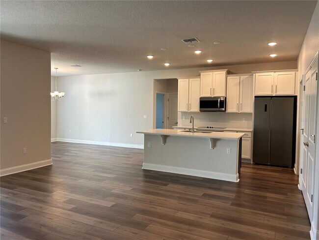 Building Photo - 20 Whittlesey Ln