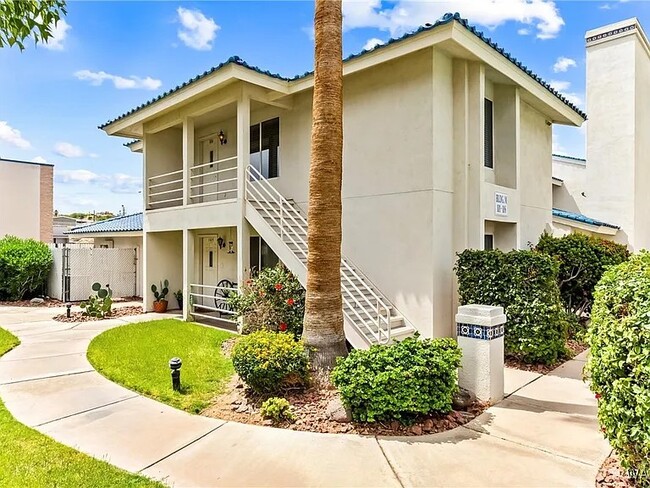 Primary Photo - 1800 Club House Dr