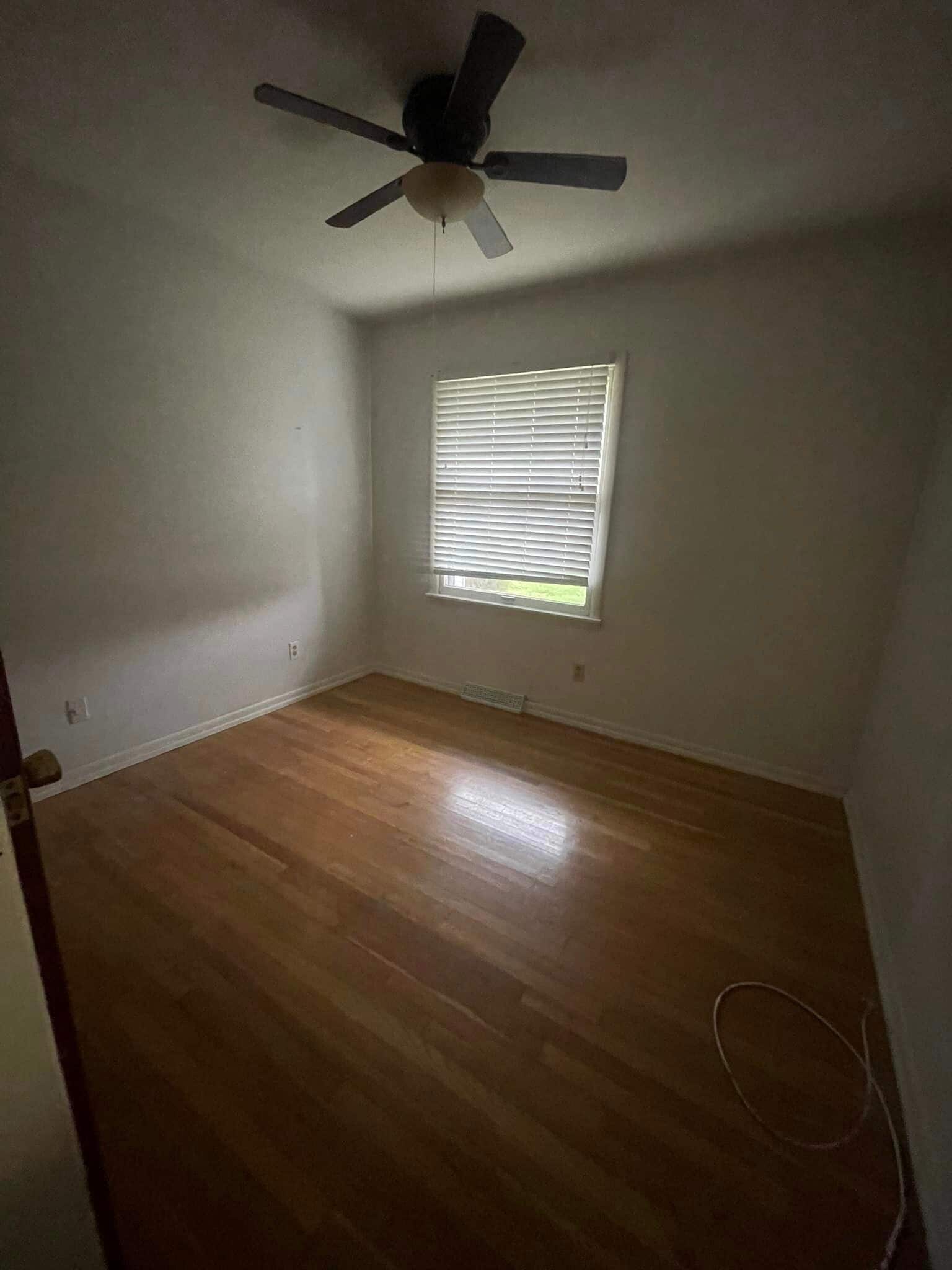 bedrooms - 1506 Tamarack Rd