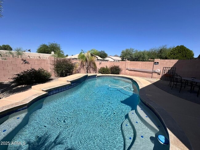 Building Photo - 14016 N Cameo Dr