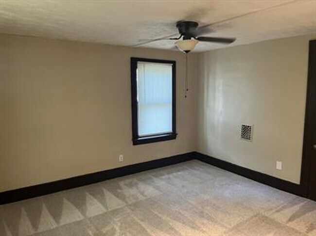 Building Photo - 3907 Northwestern Pkwy