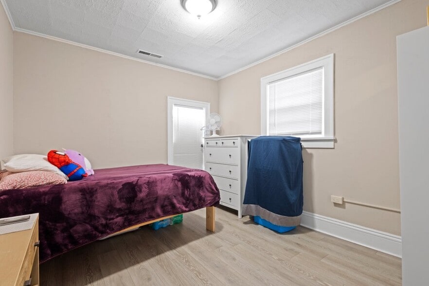 Building Photo - 450 W Galena Blvd