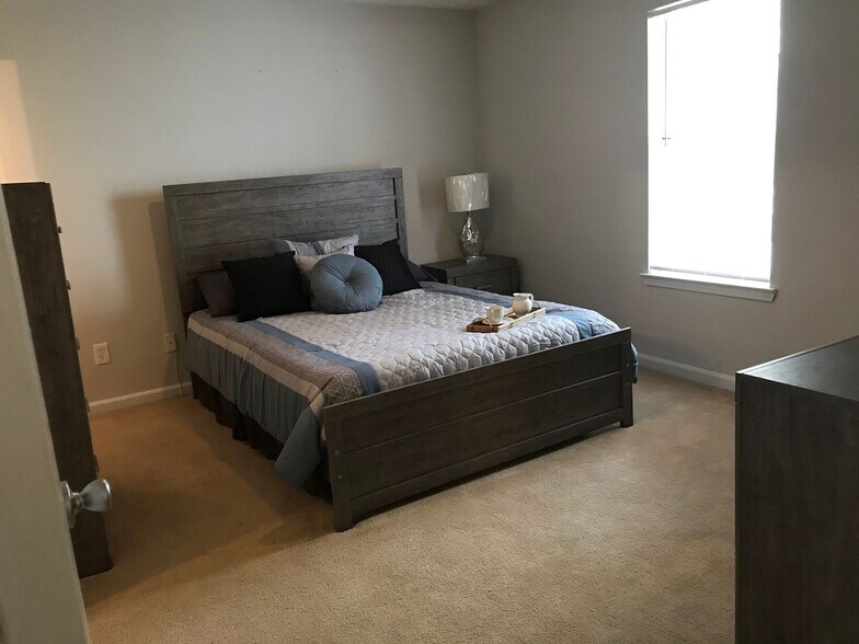 Interior Photo - Chase Ridge