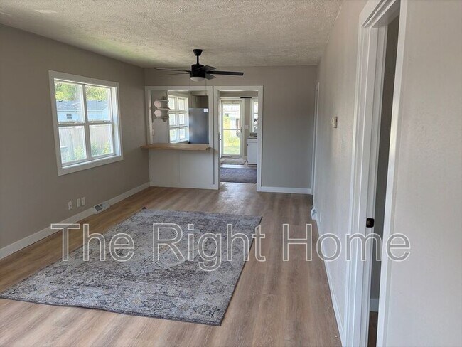 Building Photo - 4525 N 70th St