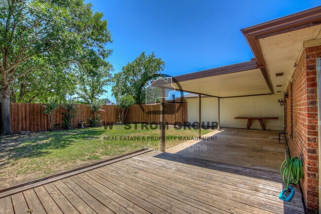 Building Photo - 1642 Belltower Dr