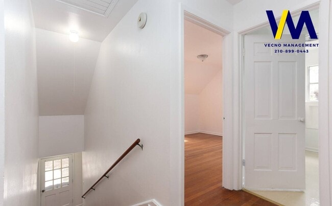 Building Photo - 17685 Morningside Dr