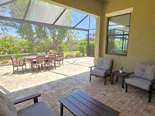 Building Photo - 10361 Crooked Crk Dr