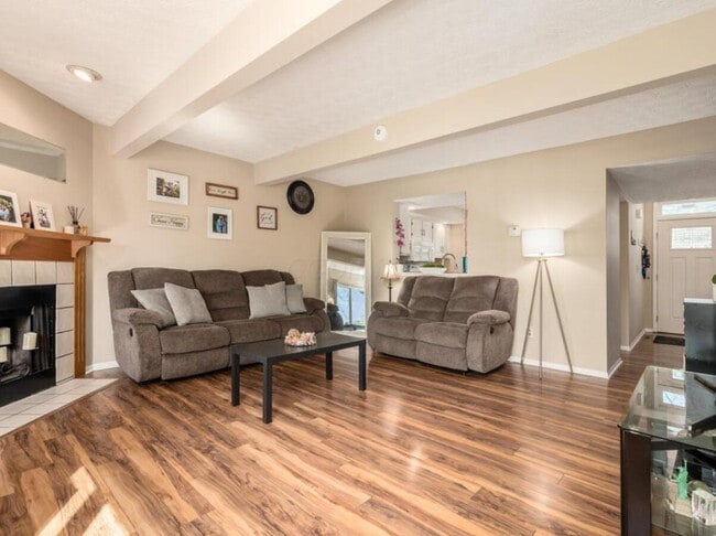 Building Photo - 6985 Muirfield Dr