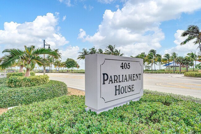 Building Photo - Beautiful 2 bedroom 1.5 bath Condo