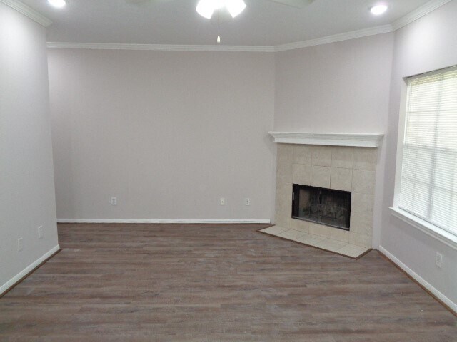 Building Photo - 12565 Melville Dr