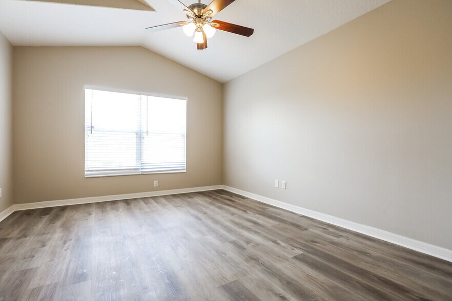 Building Photo - 7875 Bristol Park Dr