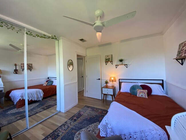 Building Photo - Beautiful 4 Bedroom Carlsbad Home!