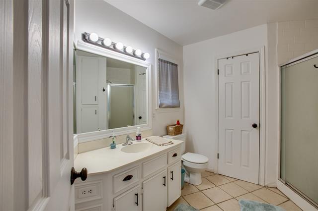 Building Photo - 137 Oak Haven Dr